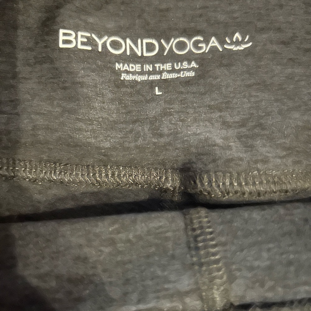 Beyond yoga black L skirt